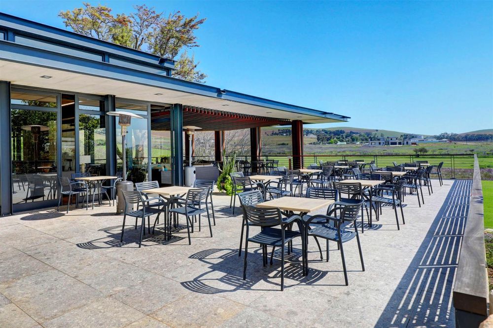 Clara Anna Fontein Club House