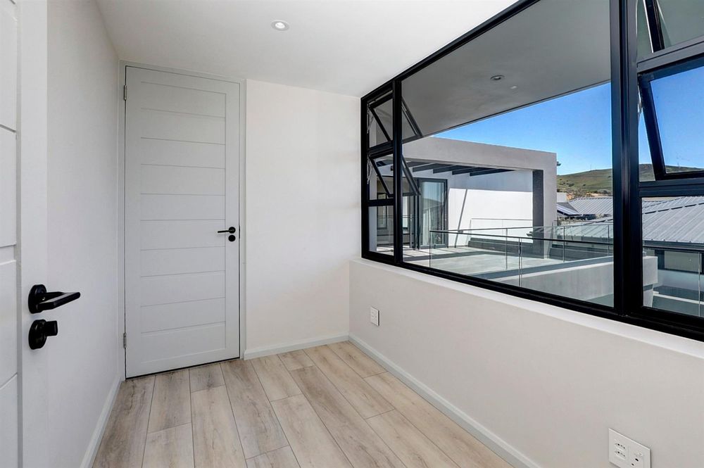 Connecting p[lay area / study