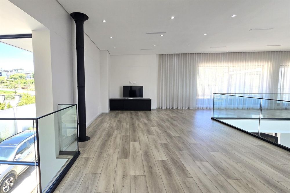 Piano lounge with fire place