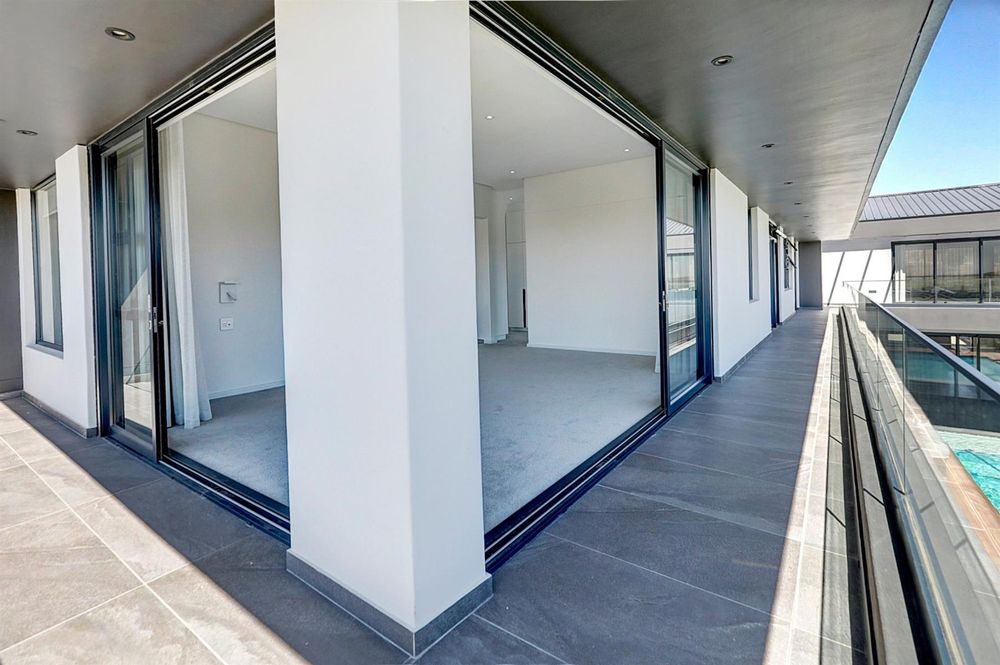 Balcony outside master bedroom