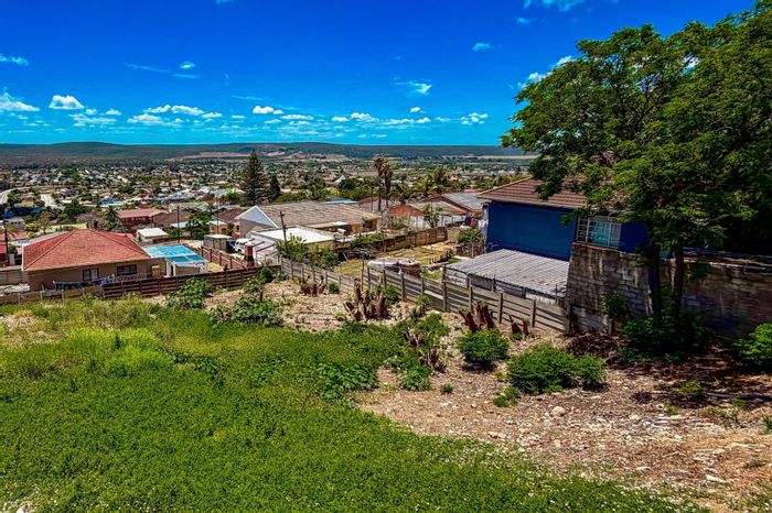 Vacant Land Residential For Sale in Heuwelkruin: 832 m² with open views.