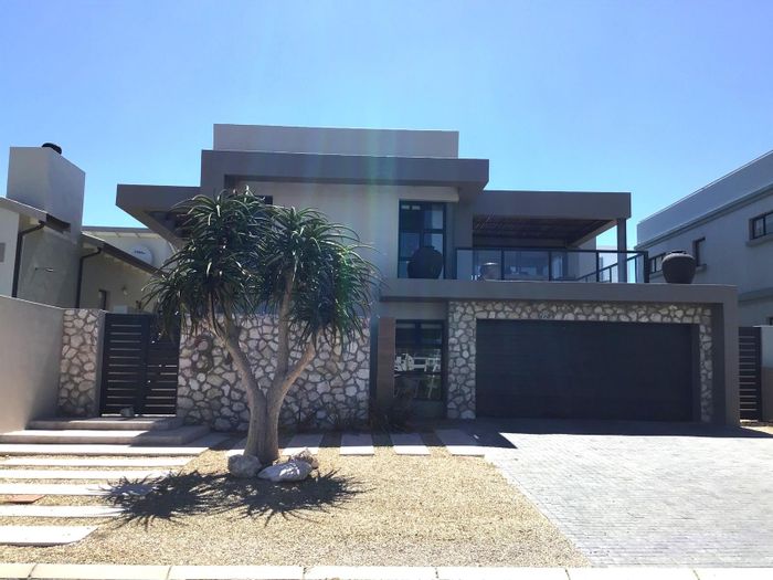 Calypso Beach House For Sale: 3 bedrooms, outdoor entertainment, close to beach.