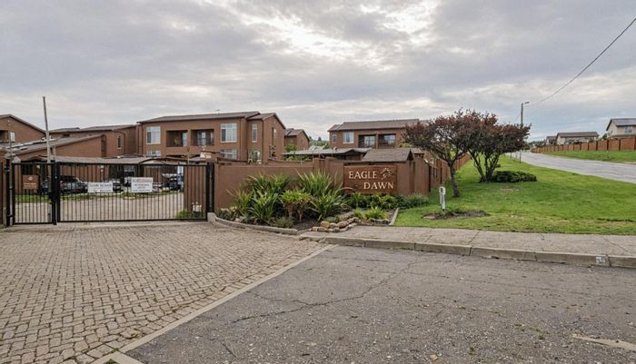 For Sale: Apartment in Honeydew Grove, secure complex, low-maintenance, strong rental demand.