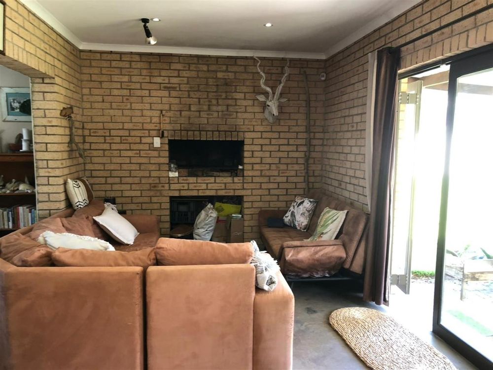 Lounge area with built in braai