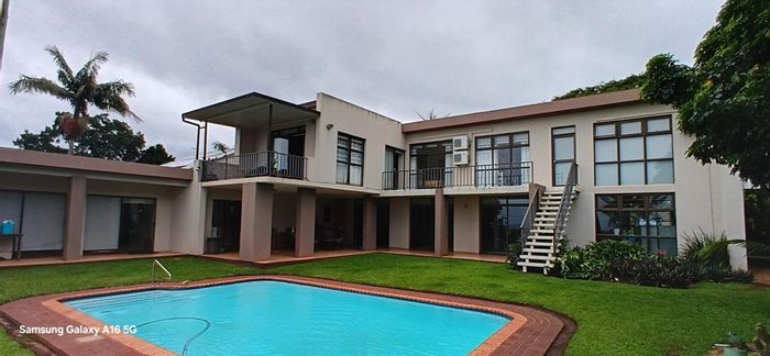 For Sale: House in Mtunzini Central with pool, garden, flatlet, and ocean views.