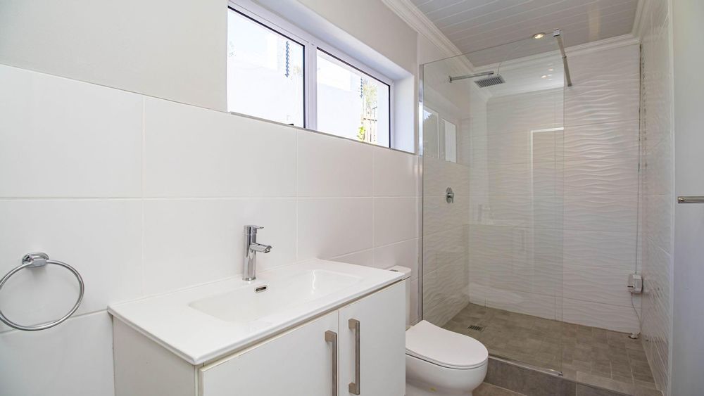Flatlet bathroom