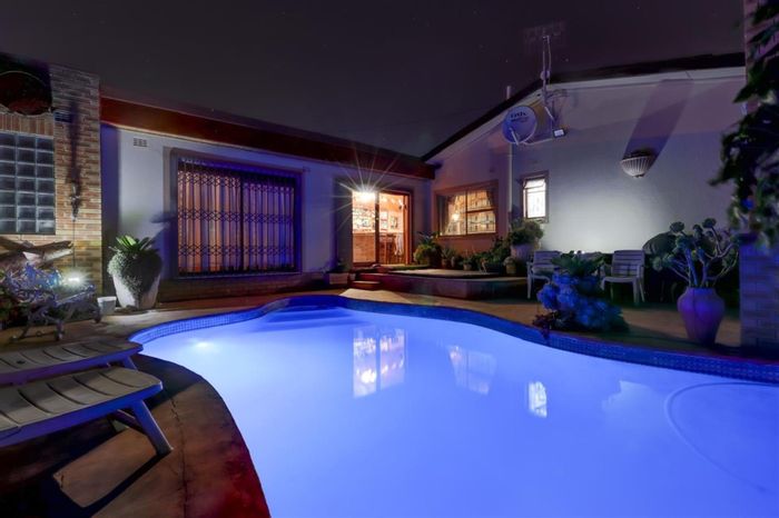 Townsend Estate House For Sale: 7 bedrooms, pool, guesthouse potential, income opportunity.