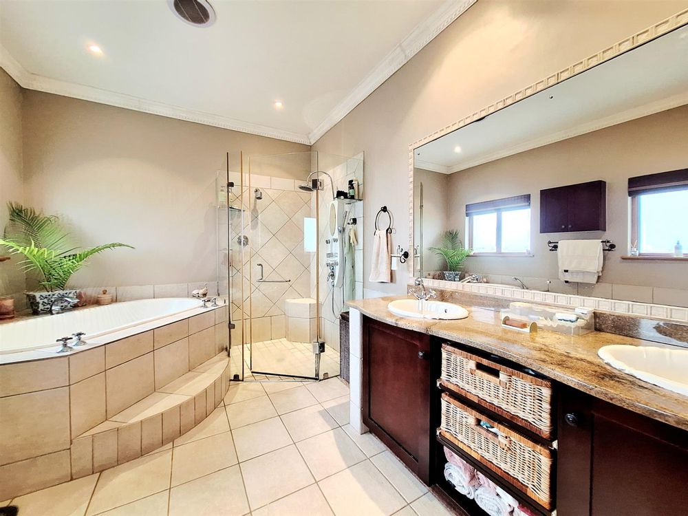 en suite bathroom