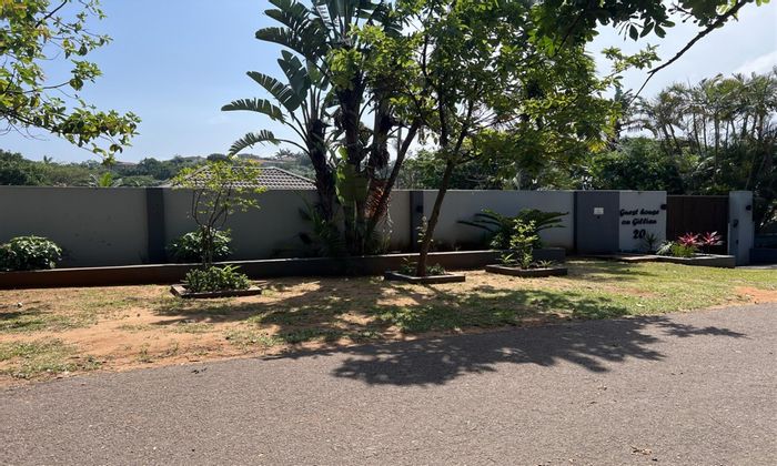 For Sale: 7-bedroom house in Ballito Central with garden, parking, and kitchenette.