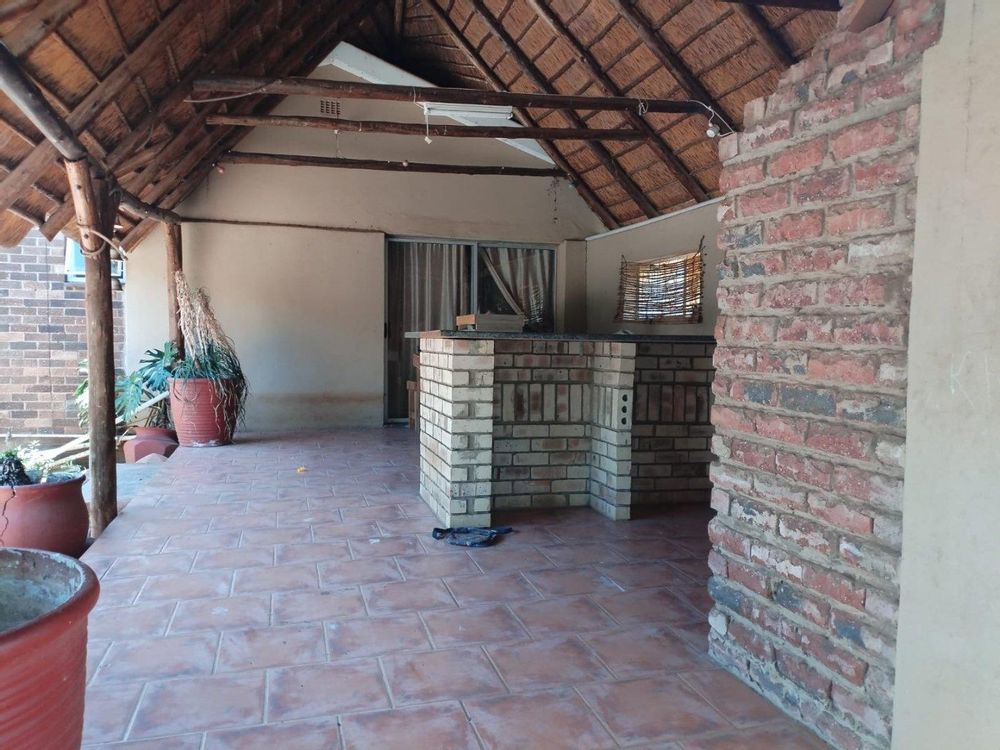 Lapa with Built in Braai