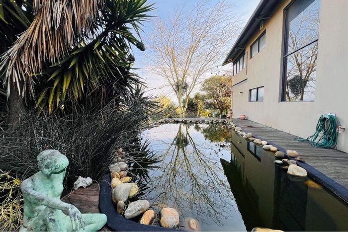 House For Sale in Baronetcy Estate: Eco-friendly living, gourmet kitchen, indoor boma.