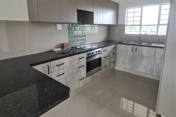 For Sale: House in Pelham with 3 bedrooms, open-plan living, and secure parking.