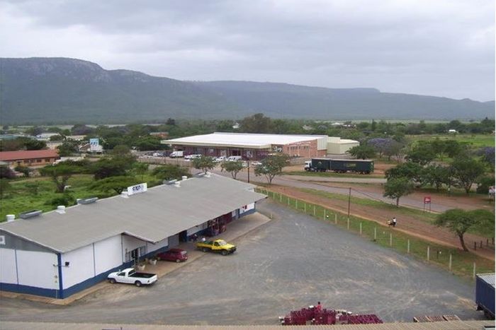 For Sale: Retail property in Mkuze Central with secure fencing and spacious yard.