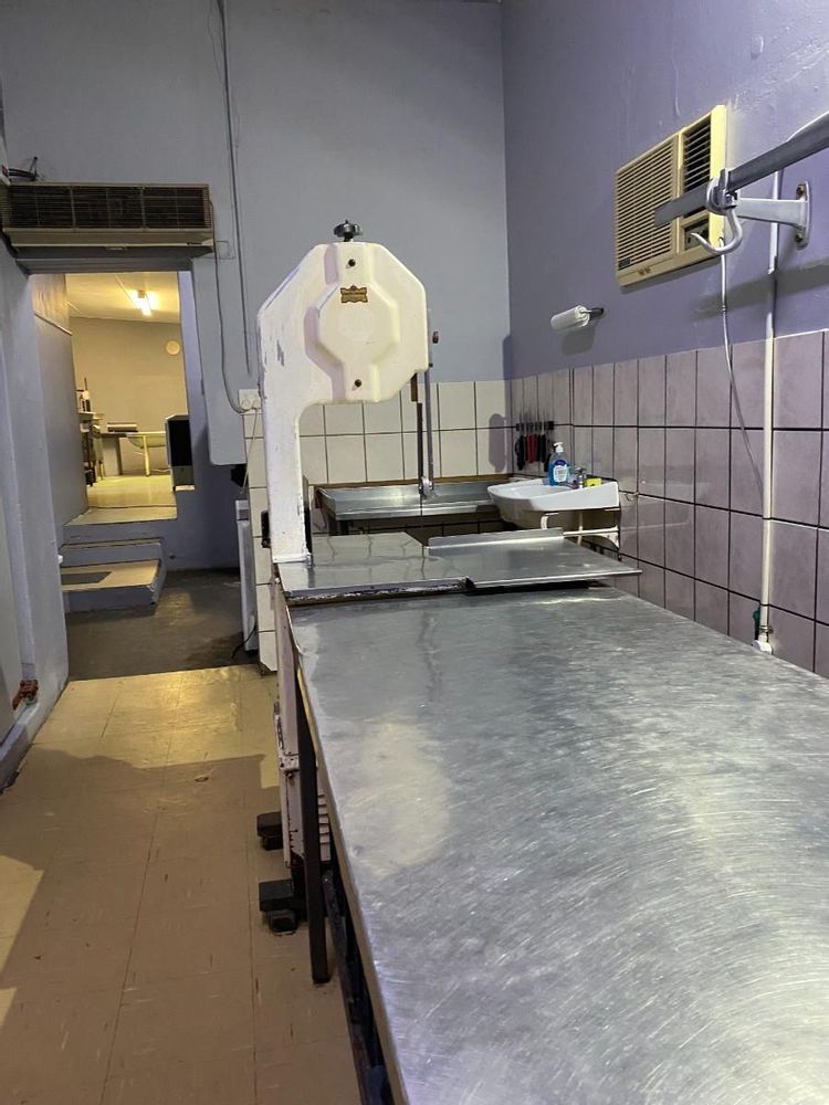 Working surfaces and saw