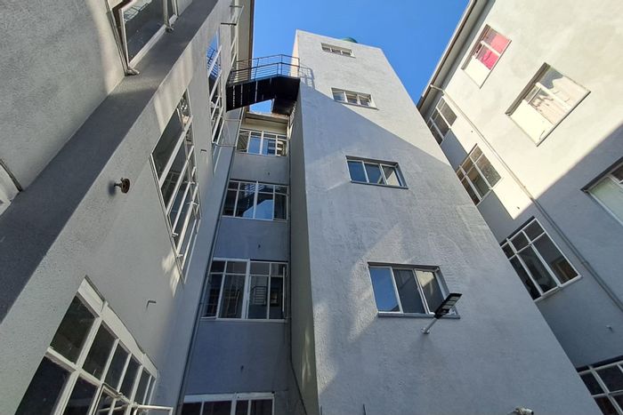 Retail Property For Sale in Yeoville: 54 units, secure with Wi-Fi and borehole.