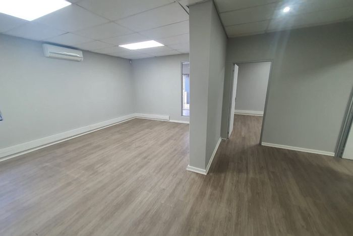 To Rent: 121m² Office in Newton Park with reception, boardroom, kitchen, secure parking.