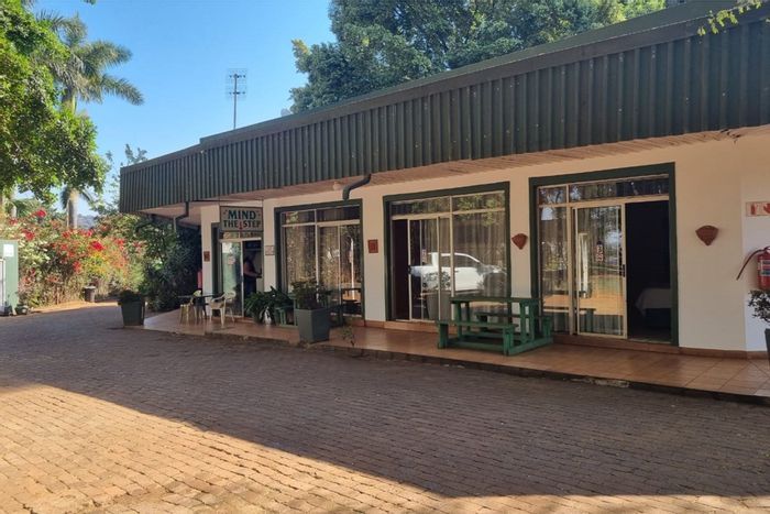 Thohoyandou Guest House For Sale: 19 rooms, restaurant, pool, and ample parking.