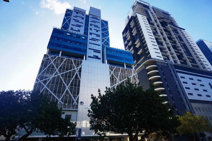 Prime office space to rent in Cape Town City Centre, 360m2 with parking.