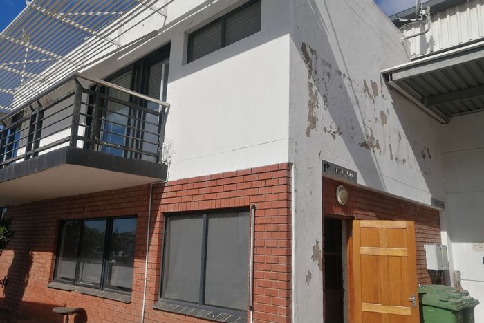 House To Rent on Hippo Road with spacious layout and prime location amenities.