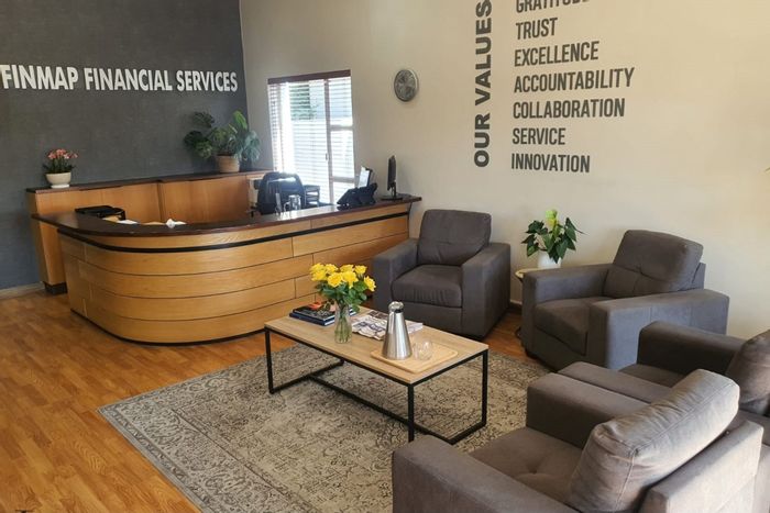 Retail property in Mill Park for sale: 365m², multiple offices, secure parking.