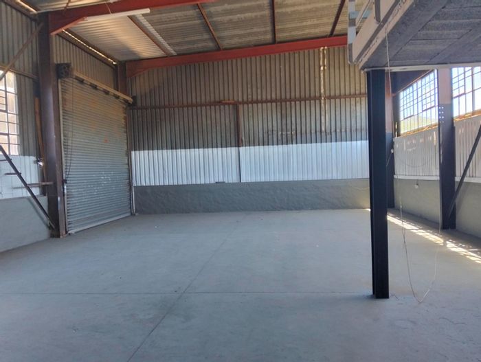 House To Rent in Westmead: Secure parking, 3-phase power, large mezzanine, truck access.