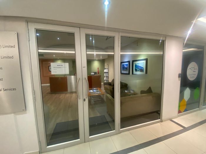 Office To Rent in Cape Town City Centre with boardrooms, parking, and atrium.
