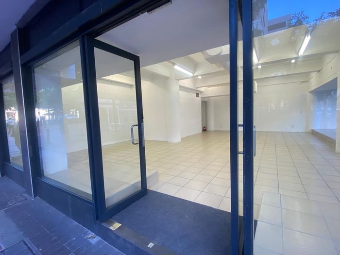 Retail space to rent in Cape Town City Centre, ideal for established eateries.