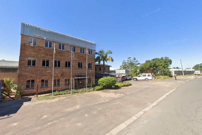 New Germany Office To Rent: 760sqm, flexible space, parking included, immediate availability.