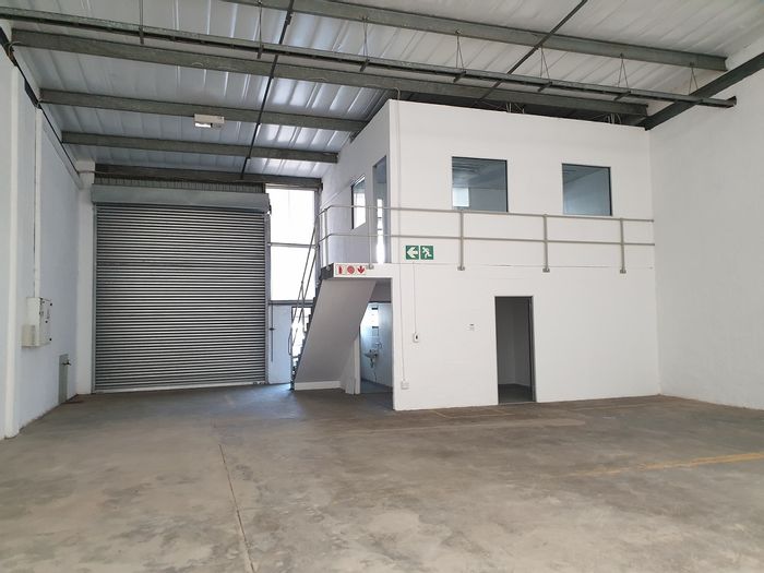 Briardene House To Rent: Spacious with security, office, and flexible rental options.