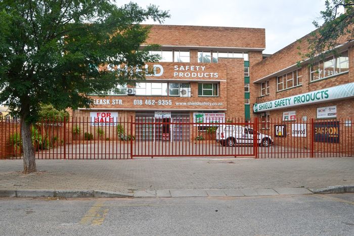 For Sale: Versatile retail space in Klerksdorp Central with ample parking and security.