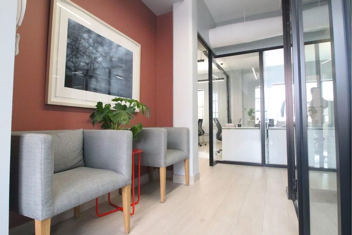 For Sale: 420m² Office in Parktown North with Tenants, Boardroom, and Kitchens.