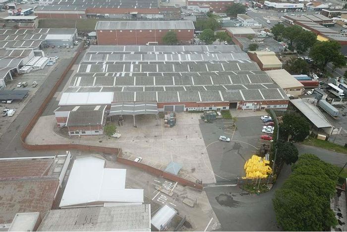 Spacious Westmead house for rent with ample parking and office mezzanine.