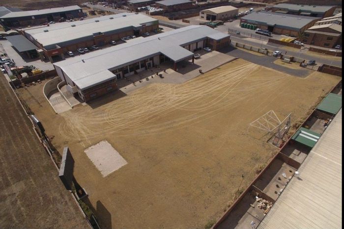 For Sale: 2,400 sqm factory in SAE Business Park with ample parking and security.