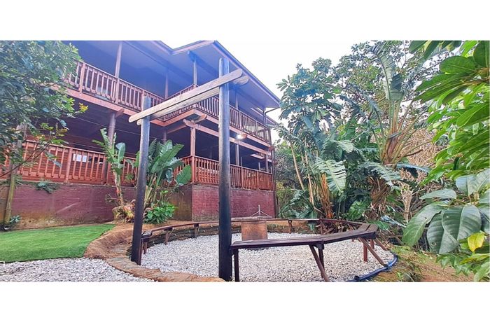 House for Sale in Catalina Bay: Sea views, jacuzzi, double garage, security features.