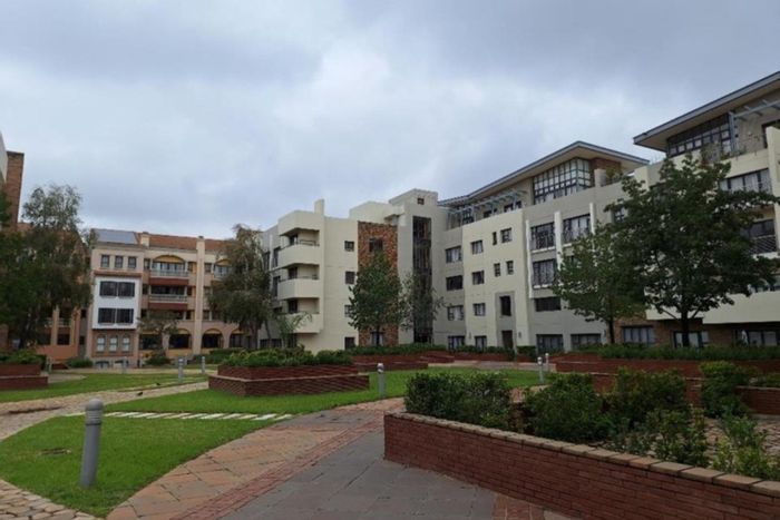 For Sale: Apartment in Bedford Gardens with 24HR Concierge, parking, and mall access.