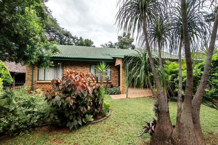 Townhouse For Sale in Bela Bela Central: 3 Bedrooms, rental income, lapa, garden.