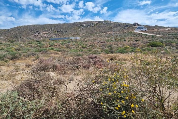 Elevated 396 sqm vacant land in St Helena Views, for sale with low levies.
