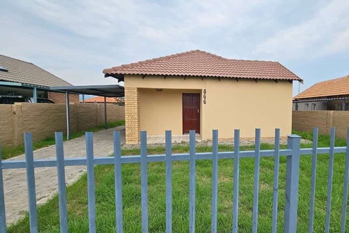 House for Sale in Waterkloof AH: 3 Bedrooms, covered parking, near schools.