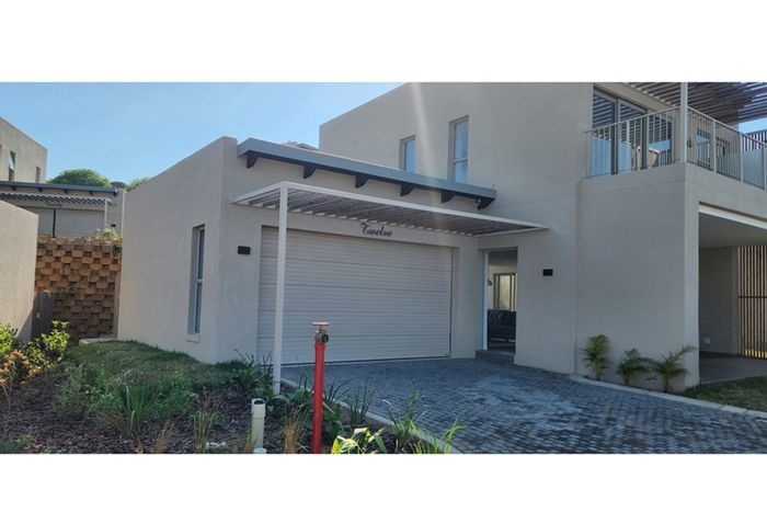 3-Bedroom Townhouse For Sale in Sheffield Beach with garden, garage, and beach access.