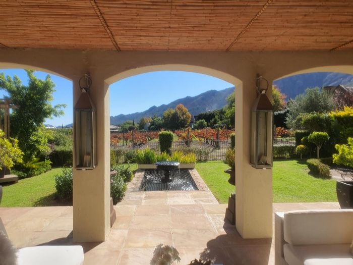 Franschhoek Central House For Sale: 3 beds, wine cellar, jacuzzi, secure trails.