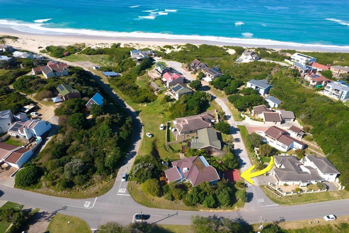 For Sale: House in Paradise Beach with sea views, garden, and guest flat.