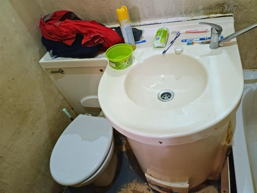 Bath, basin & toilet