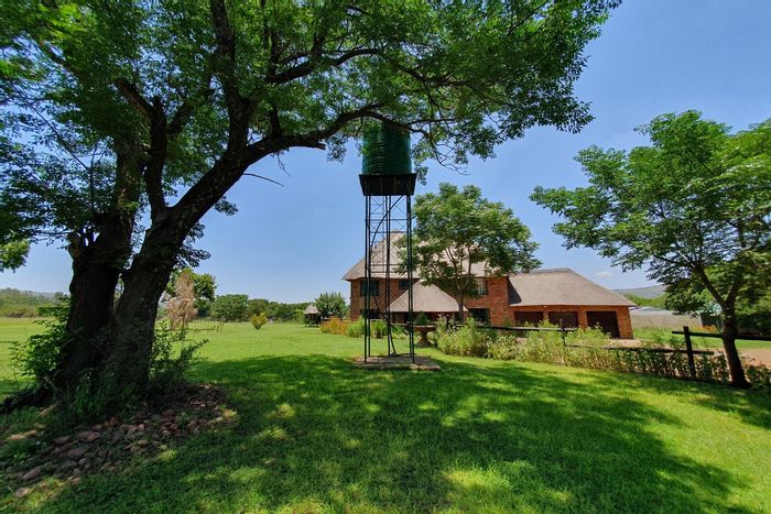 For Sale: Small Holding in Swacina Park AH with fertile land, solar system, and ample storage.