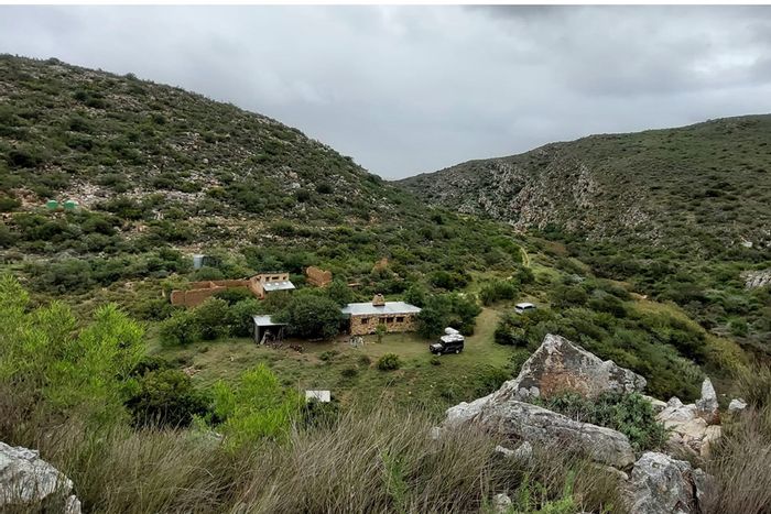 Swellendam Central Farm For Sale: River, mountains, arable land, and sustainable lifestyle potential.