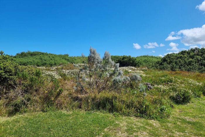 Vacant Land Residential For Sale in St Francis Links - 1428m², golf estate amenities.