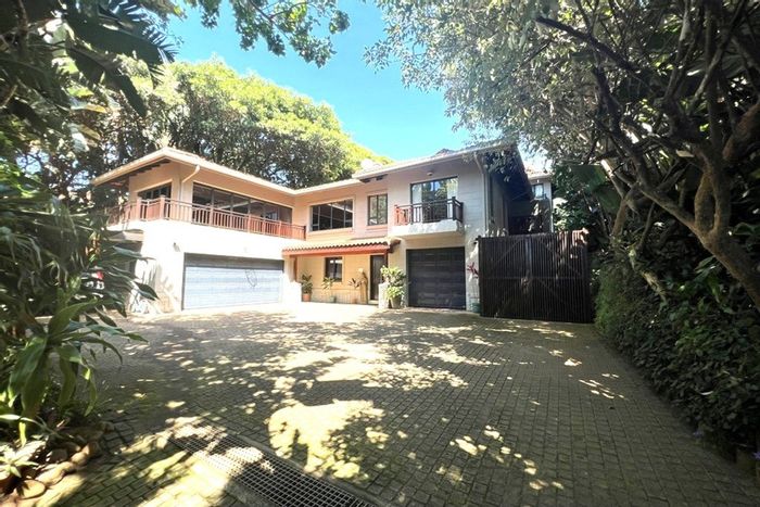 Zimbali House For Sale: 4 beds, pool, office, direct beach access, golf course.