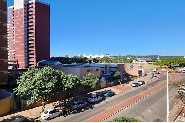 South Beach Apartment For Sale: 2 Bedrooms, secure building, steps to beach.