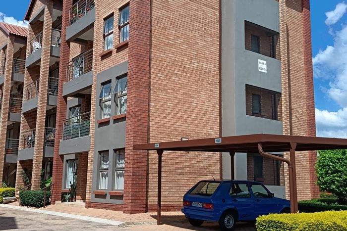 2-Bedroom Apartment in Montana To Rent, with carport and village amenities.