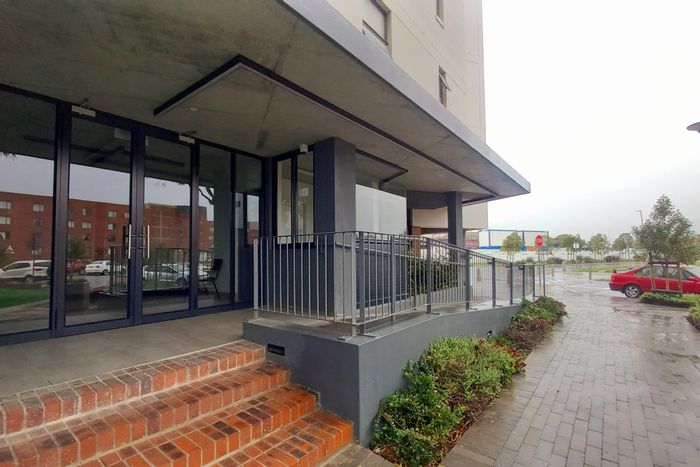 For Sale: 2-bedroom apartment in Pinelands with security and convenient transport access.