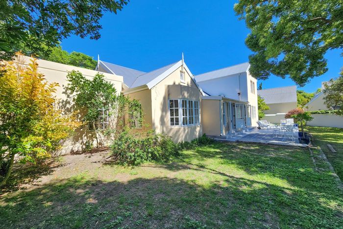 Belvidere House For Sale: Spacious layout, garden access, dual living potential.